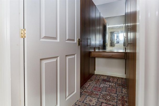 6 bedroom detached house to rent - Photo 1