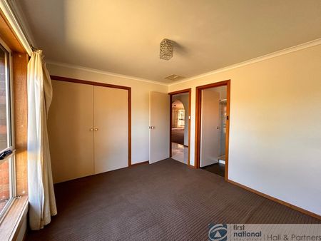 66 John Fawkner Drive, 3802, Endeavour Hills Vic - Photo 5