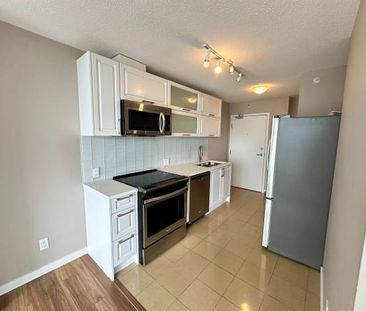 Surrey Central 1 Bedroom 1 Bathroom Condo For Rent! - Photo 1