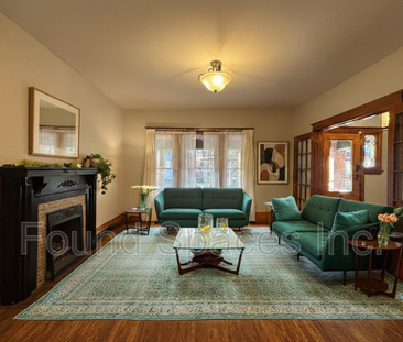 $1,999 / 2 br / 1 ba / 21 Barnesdale ave S - Photo 2 | Rentumo