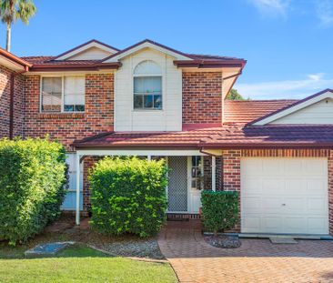 Stunning Three Bedroom Townhouse - Photo 5