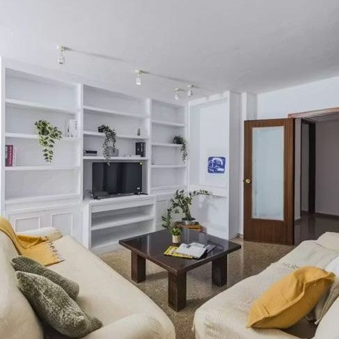 Carrer dAlvaro de Bazan, Valencia, Valencian Community 46010 - Photo 1