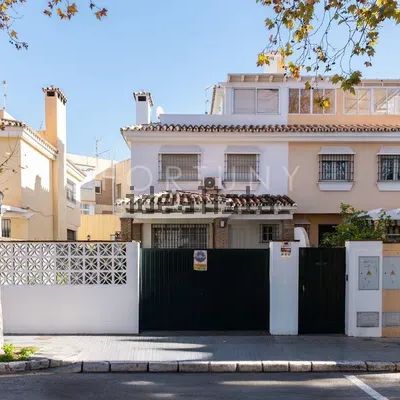 Alquiler de chalet pareado en Calle Octavio Picón, Málaga - Photo 1