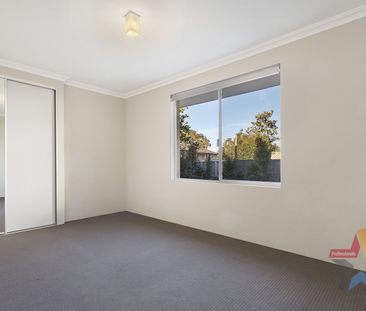 HIDDEN GEM-SPACIOUS REAR VILLA, A STONES THROW FROM THE BEAUTIFUL S... - Photo 3