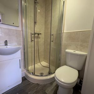 Room 203, Harts House, , UK - Photo 3