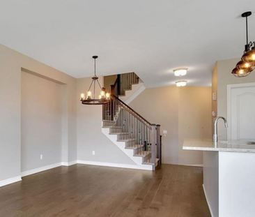 For Lease - 644 RUE DU CARTOGRAPHE Street, Orleans - Cumberland and... - Photo 4