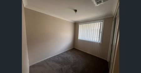 3 BEDROOM HOME - LARGE BACKYARD - Photo 3