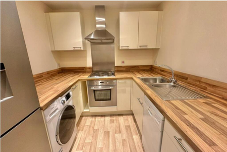 2 bedroom maisonette to rent - Photo 5