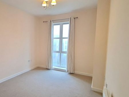 Flat to rent on - Photo 3