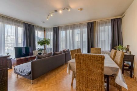 Ruim woonappartement in het stadscentrum met open zicht op het Mijnplein! - Photo 4