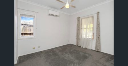 Comfortable Living in a Convenient Springfield Location - Photo 5