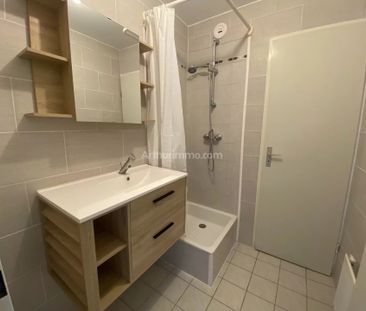 Location Appartement 1 pièces 25 m2 à Combs-la-Ville - Photo 5