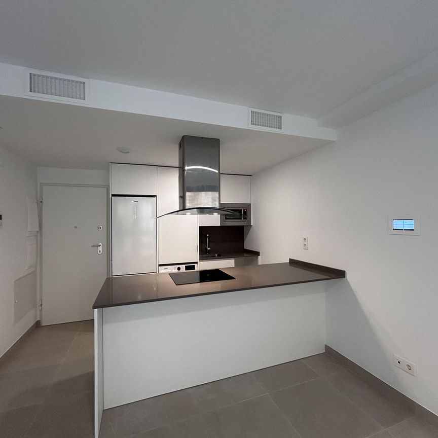 Apartment in Estepona, Costa del Sol - Photo 1