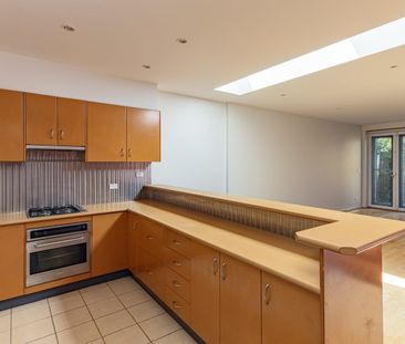 12A Alexander Street, Collingwood VIC 3066 - House For Rent | Domain - Photo 2