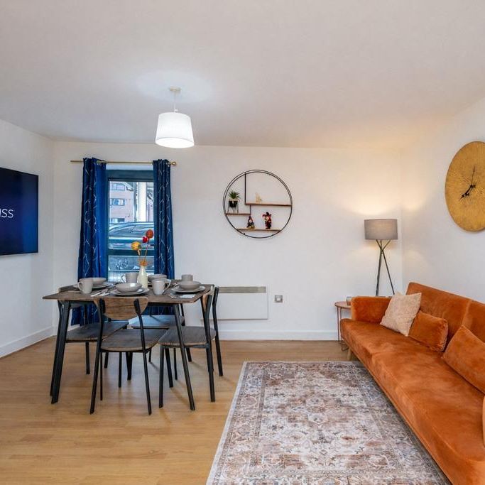 2 bedroom flat to rent - Photo 1