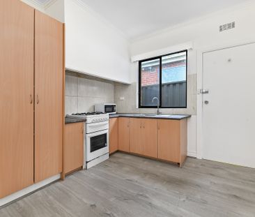 1&2/527 Warrigal Road, Ashwood VIC 3147 - Studio For Rent | Domain - Photo 1