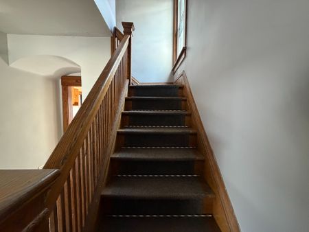 For Lease - 4712 Cookman Crescent, Niagara Falls, Ontario - Photo 2