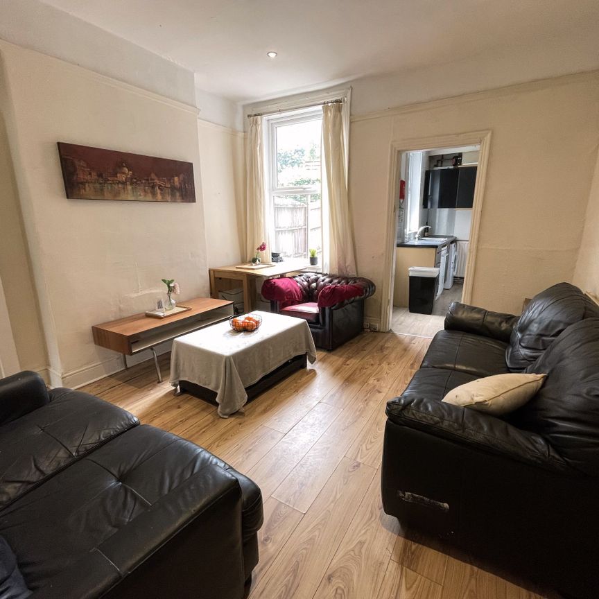 5 bedroom house share to rent - Photo 1