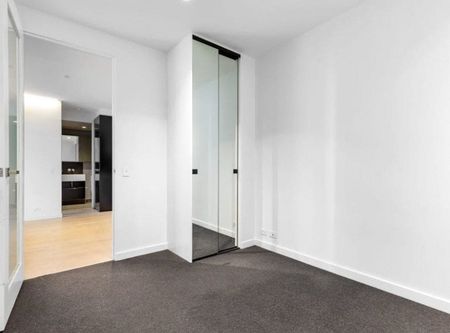 2401/442 Elizabeth Street - Photo 2