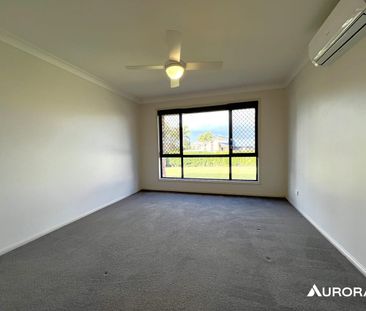 GREAT LOCATION & LOVELY FAMILY HOME - Photo 2