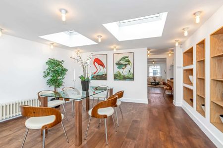 Price £2,600 pw - Available Now - Furnished - Photo 4