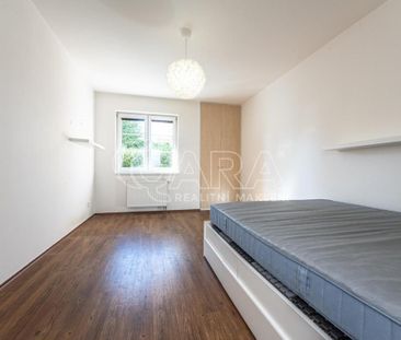 Pronájem bytu 3+kk 81 m2 - Fotografie 6