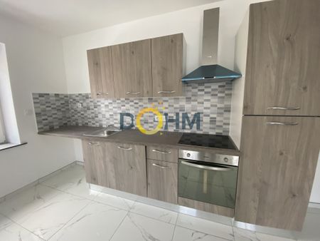 EXCLUSIVITE / SAINT BONNET LE CHATEAU / T3 RENOVE / DISPONIBLE LE 18 JUILLET 2025. - Photo 2