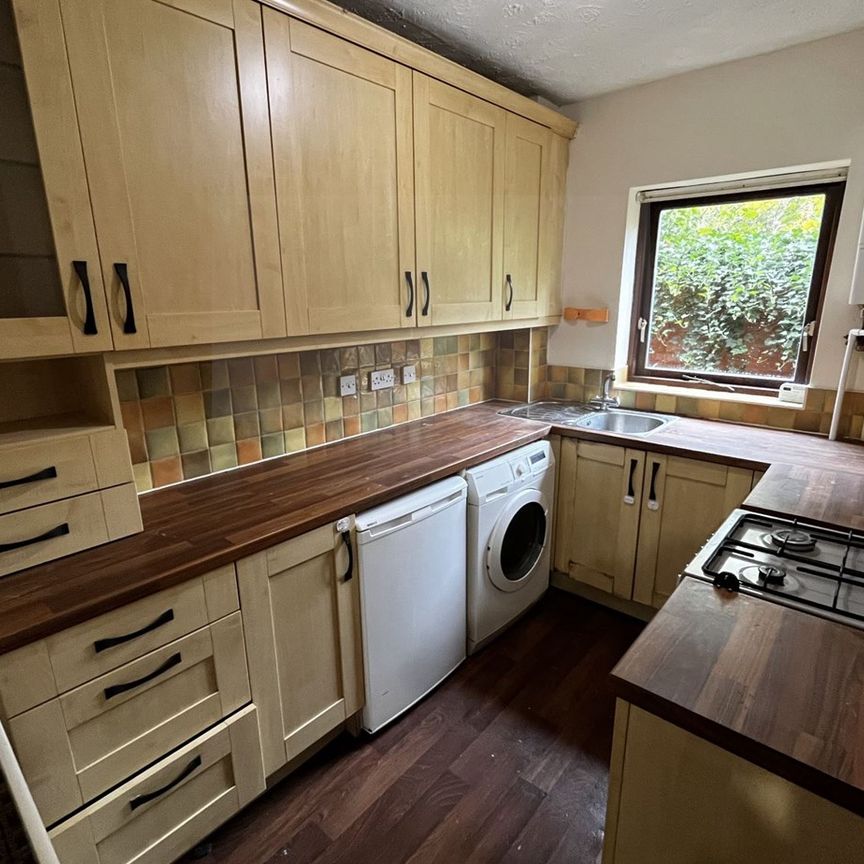The Beeches, Queens Road, Clarendon Park, Leicester, LE2 - Photo 1