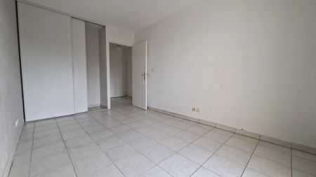 Location Appartement 3 pièces 66m² NICE 06000 - Photo 3