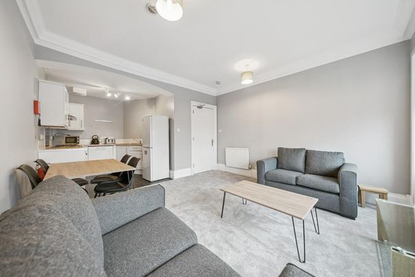 4 bedroom apartment to rent - Photo 1