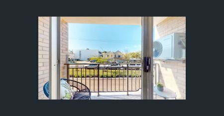 Light, Bright, and ready to make your own. - Photo 2