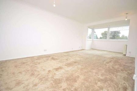 Carlton Close, Upminster, RM14 - Photo 4