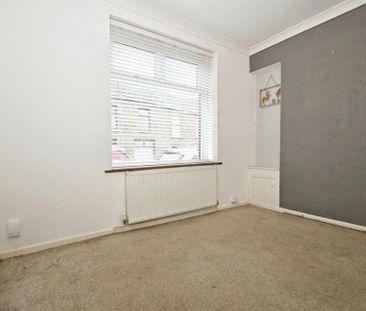 4 bedroom terraced house to rent - Photo 6