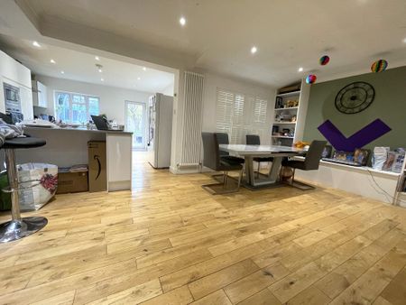 4 bedroom house to rent - Photo 2