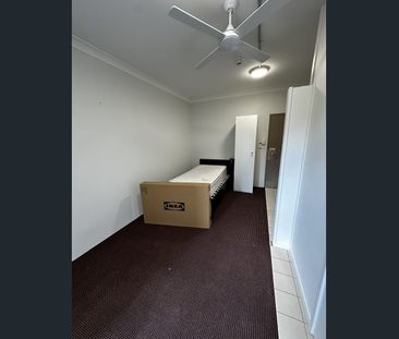 Fully Self-Contained Studio Apartment – Woolloongabba - Photo 2