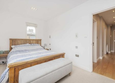 Wilton Crescent - Photo 2