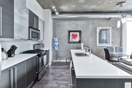 Industrial-Chic Loft in the Heart of East Lofts For Rent - Photo 3