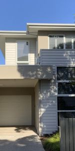 Family Living! - Photo 4