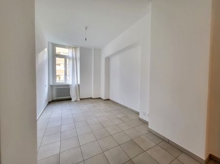 Renovated 1.5-2.5 room apartment with terrace - Foto 2
