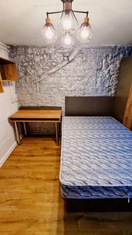 Flat 1-Bedroom E - Photo 2