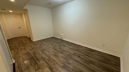 For Lease - 5464 Tenth Line Unit# BSMT, Mississauga, Ontario - Photo 4