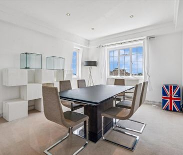 3 bedroom flat to rent - Photo 4