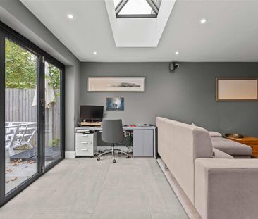 4 bedroom detached house to rent - Photo 3