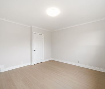 For Lease - 496 Northcliffe Boulevard Unit# Main & 2nd, Toronto, On... - Photo 6