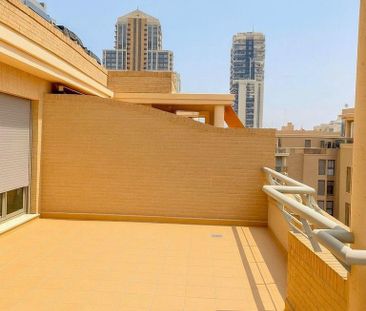 2 bedroom luxury penthouse for rent in Valencia, Spain - Photo 2
