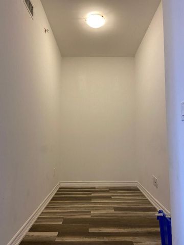 For Lease - 11611 Yonge Street Unit# 218, Richmond Hill, Ontario - Photo 2