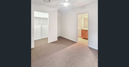 Brand New Executive Residence - discounted rent until landscaping is complete - Photo 5