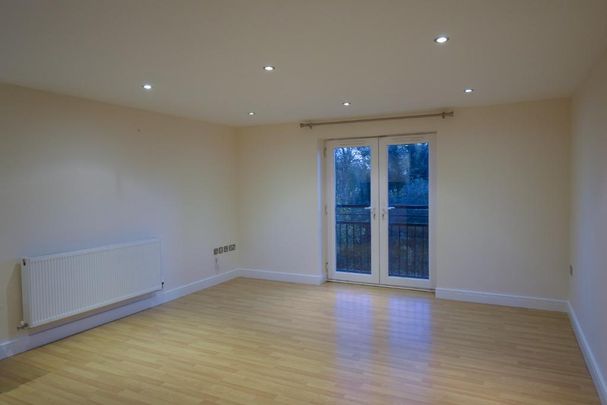 2 bedroom flat to rent - Photo 1
