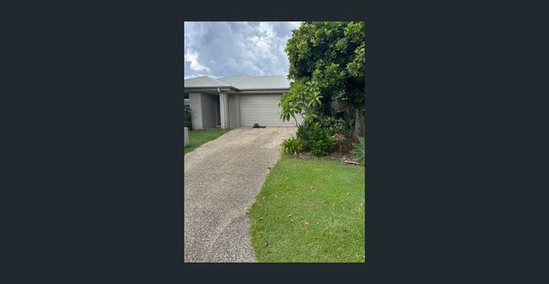 Family Home in Ormeau with ducted air conditioning throughout - Photo 1