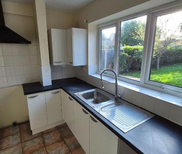 3 bedroom semi-detached house to rent - Photo 6